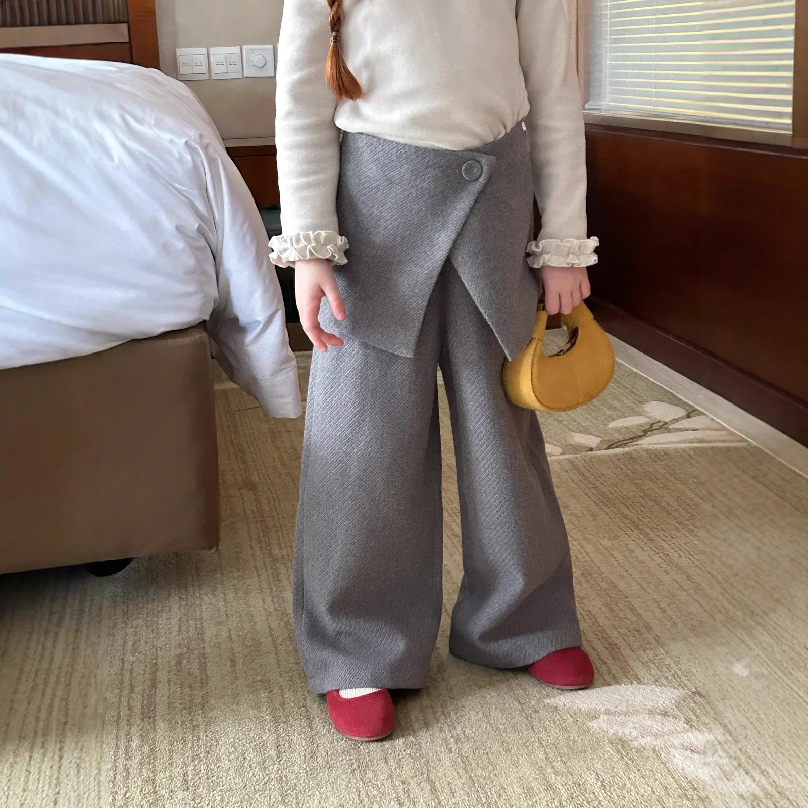 Girls Pants 2026 Autumn And Winter New Childrens Clothes Girls Baby Thick Wool Color Fart Curtain Straight Tube Wide Leg Pants