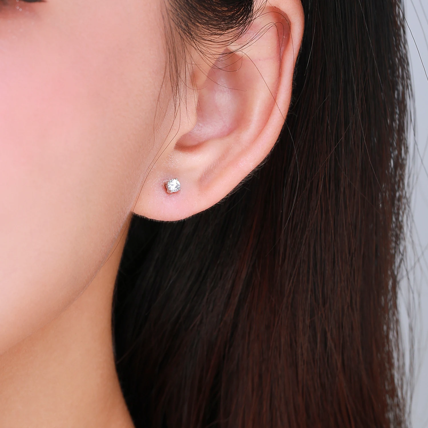 Thumbnail 2 - #15 Trending Moissanite Stud Earrings Right Now