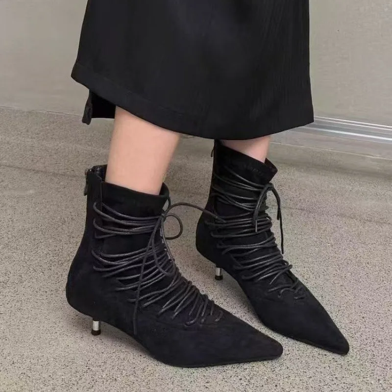Designer Lace Up Women Ankle Boots Pointed Toe High Quality Faux Suede Modern Short Booties Kitten Heel Autumn Shoes for Ladies