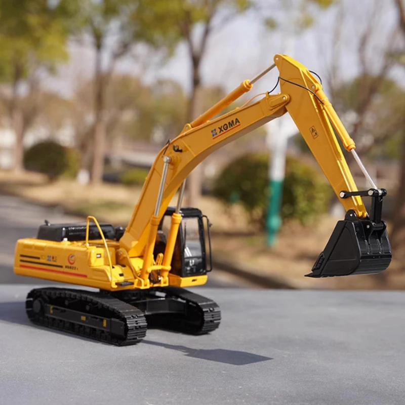 Diecast 1:35 Scale XGMA XG822 Excavator Hook Alloy Engineering Vehicle Mechanical Model Finished Simulation Collection Gift Toys