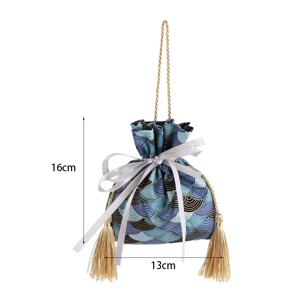 Chinese Wedding Candy Bag Cosmetic Makeup Handbag Tassel Knot Wrist Bag  Mini Wedding Souvenir Gift Bow Tassel Drawstring Bags