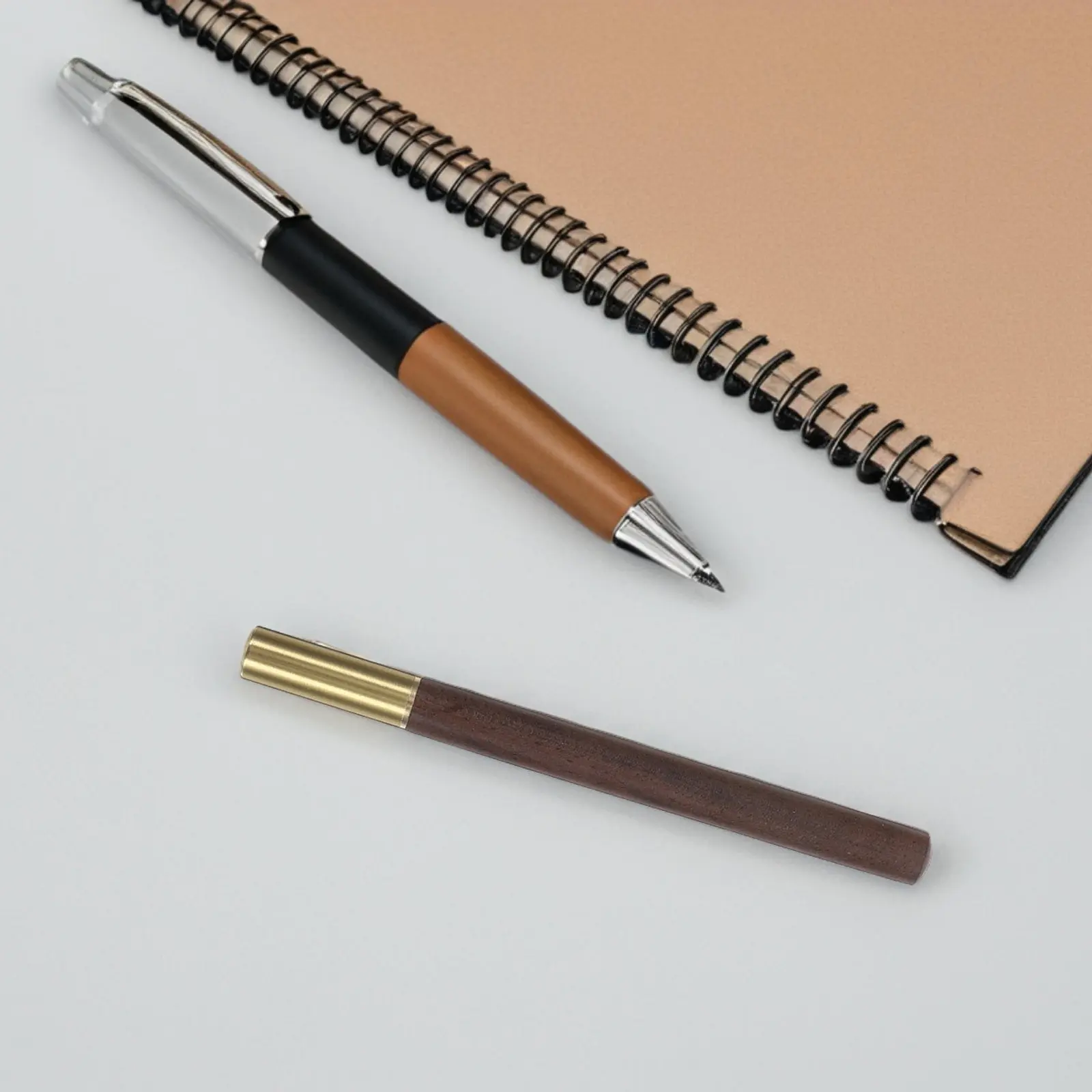 

2 шт. деревянных вечных карандашей в винтажном стиле, не требующие заточки, для письма, рисования и скетчинга, для студентов, художников, школы