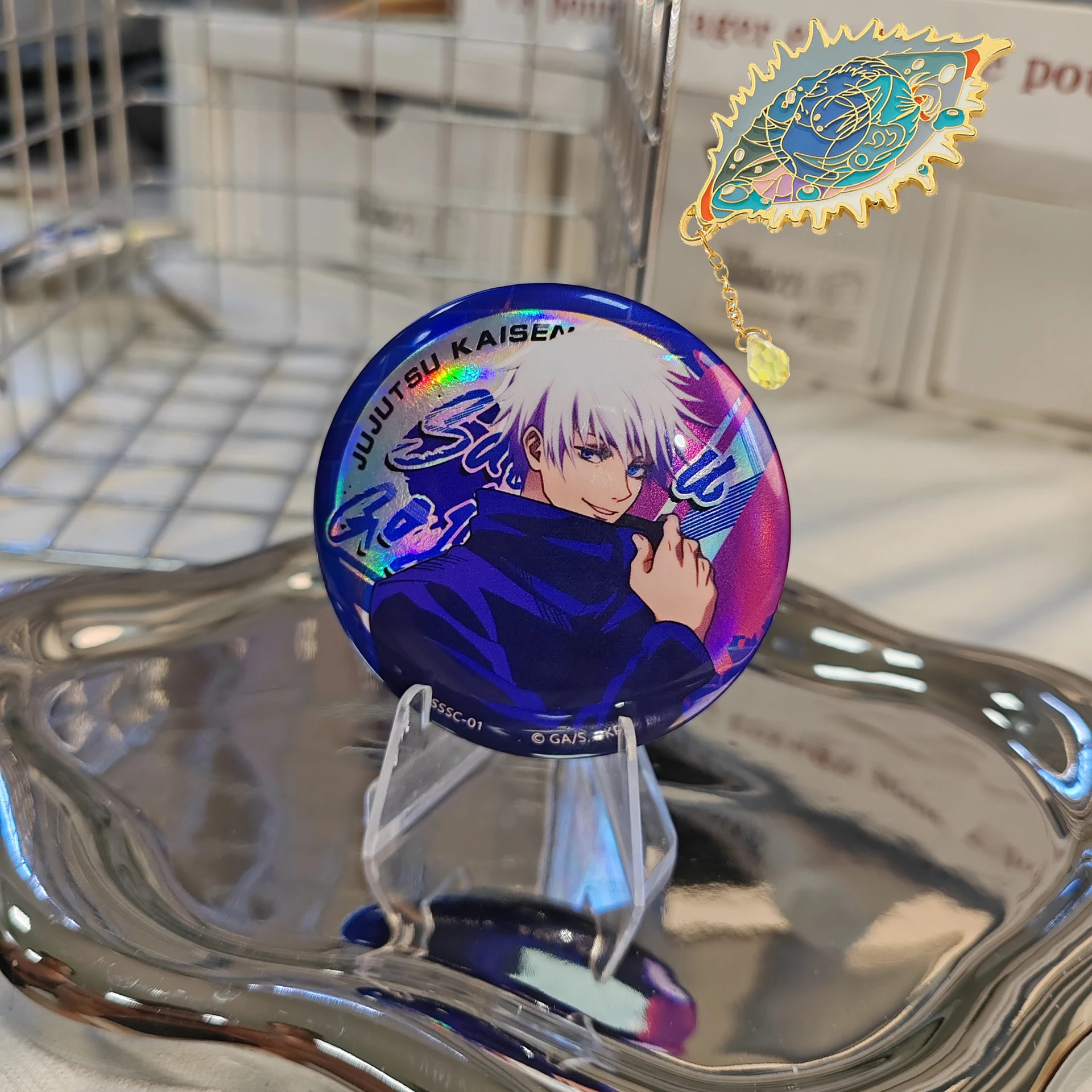 

Значок в виде фигурки аниме Gojo Satoru, косплей, эмалированная заколка в форме разрыва для фанатов, декор для Хэллоуина