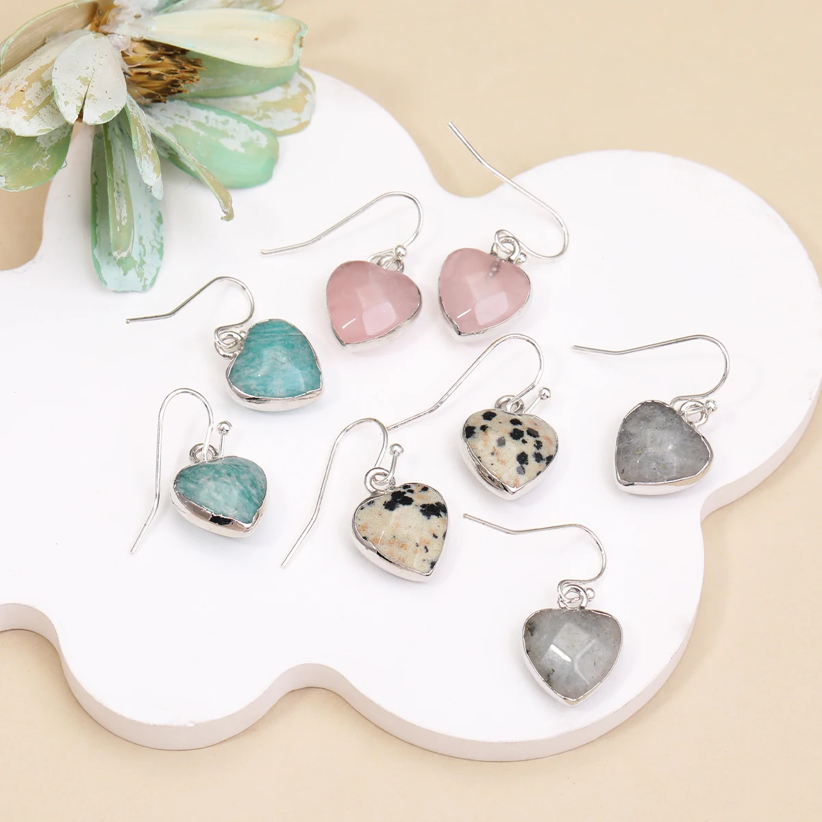 

Heart-Shaped Women's Earrings Natural Gemstone Fashionable Simple Elegant Women's Earrings Exquisite Jewelry Gifts For Party