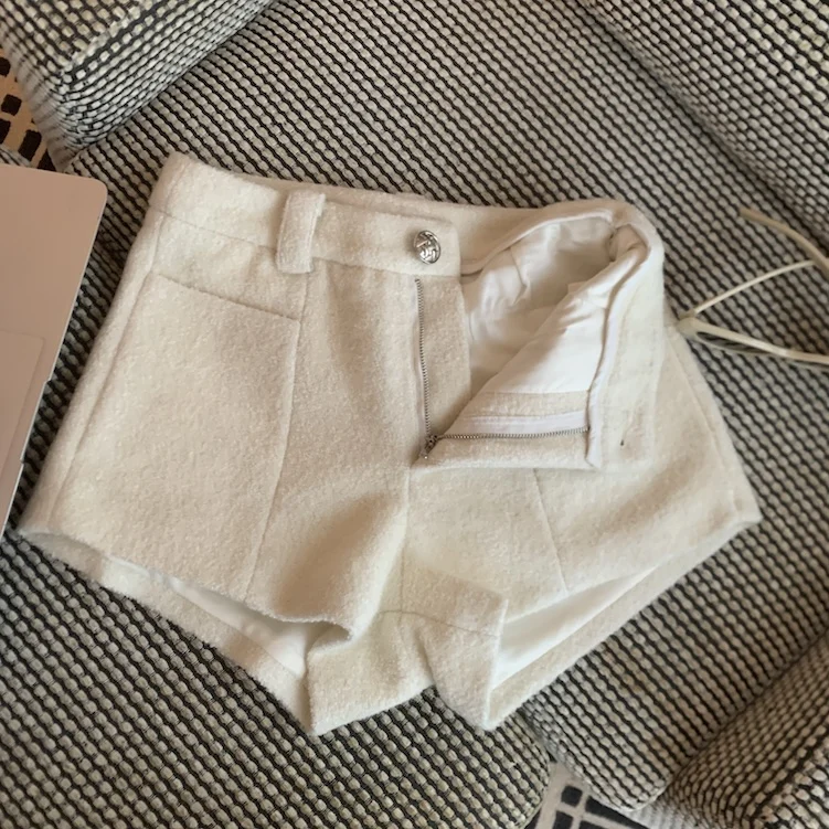 

Retro American Style High Waist A-Line Shorts Women's Autumn Winter Thickened Woolen Material Casual Bottoms