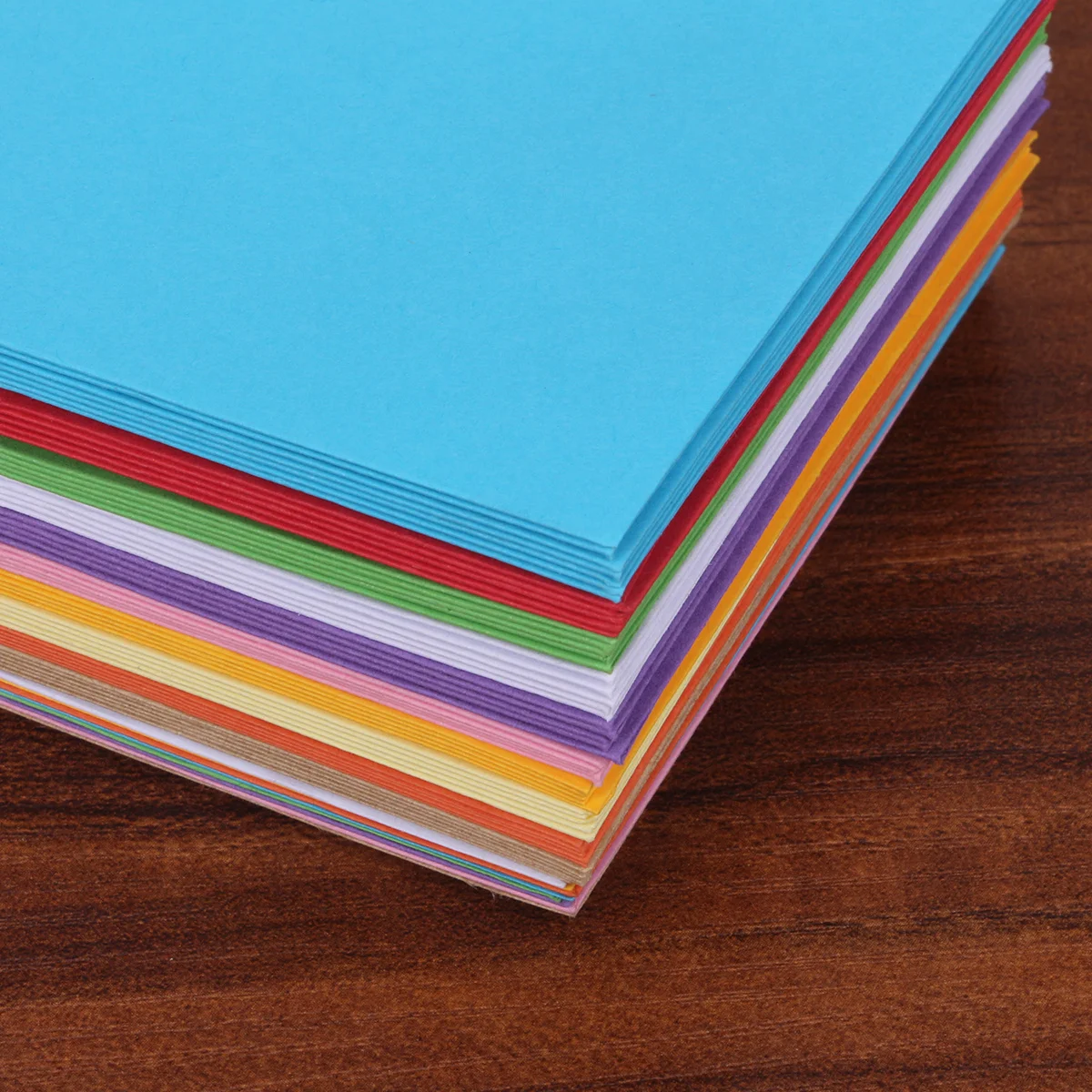 60 個の空白の色付き紙封筒 ソリッドカラー カード、請求書、はがき用の収納 多目的 環境に優しい