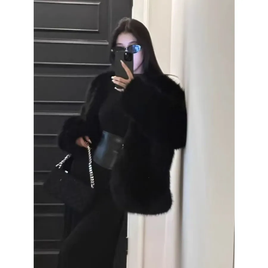 

【New style】[Rayon + Leather Seal] American retro slim slim hot girl black dress for women in autumn and winter base and waist s