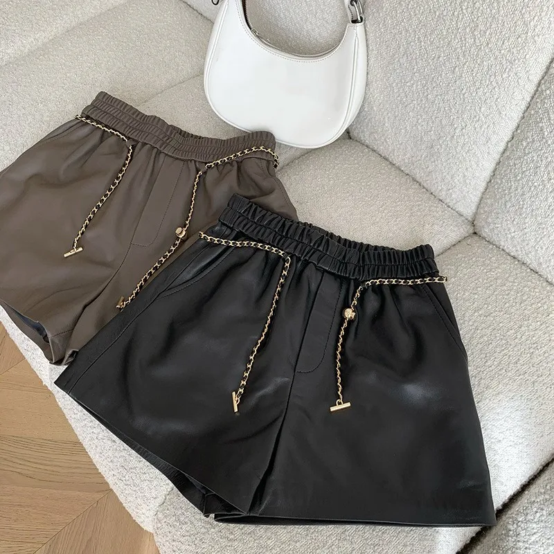 2023 Spring Brand New Designer Women's High Quality Sheepskin Genuine Leather Chain Wide-leg Shorts C455