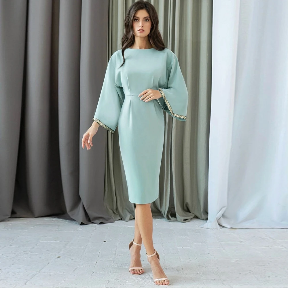 Elegant Short Knee Length Mother Of The Bridegroom Gown With Sequin Scoop Neck Plus Size Formal Guest Party Dresses Long Sleeve