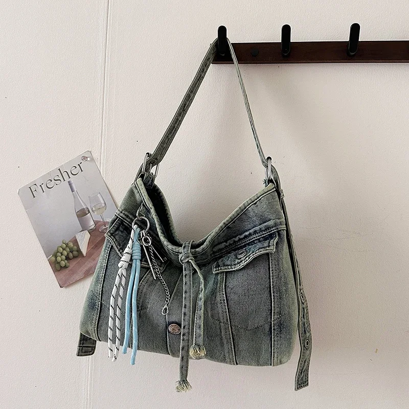 

Denim Punk Shoulder Bag Comfortable Travel Bags Versatile Fashionable Commuting Bag Edgy&Unique Design сумка женская 2025 тренд