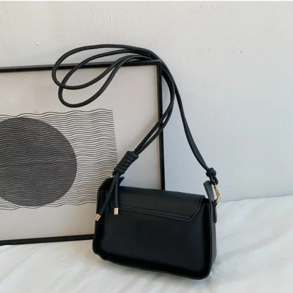 Bolsa bandolera pesca cuero PU con compartimentos para vinilos y señuelos - imagen 3