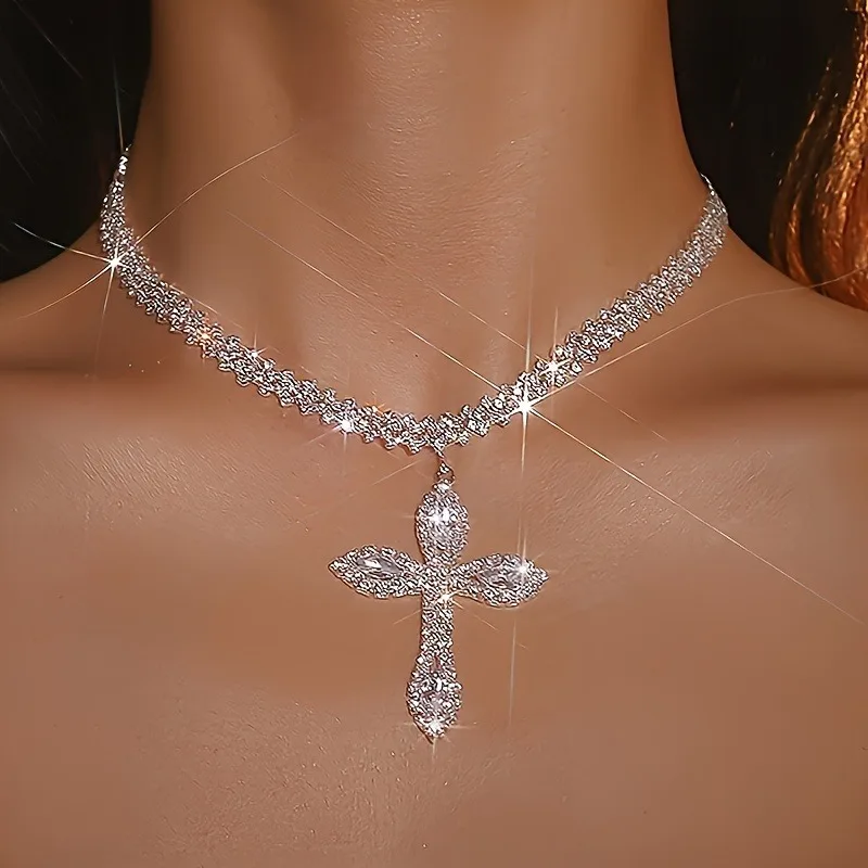 Elegant Luxury Inlaid Synthetic Zirconia Hip Hop Cross Necklace for Women Female Sparkling Pendant Party Jewelry Birthday Gift