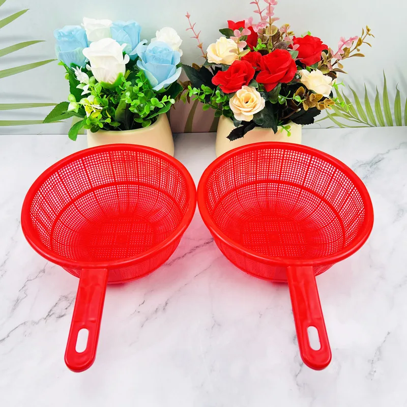 Cesta de plástico para el hogar, colador de red Circular con mango rojo para lavado de verduras, frutas y arroz, 1/2 Uds.