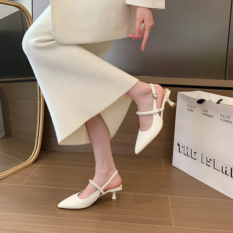 

Pointed Toe Slingback Pumps With Pearl Rhinestone Strap Kitten Heel Black And White Colors For Wedding Party Daily Office Wear