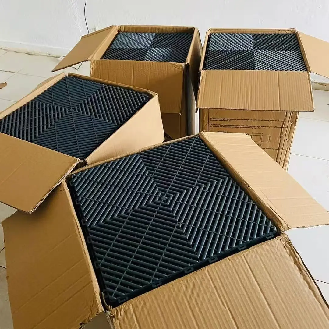 Plastic Modular Interlocking Garage Floor Tiles Colorful Heavy Duty Motorcycle Pit Mat Oil Proof Workshop Flooring