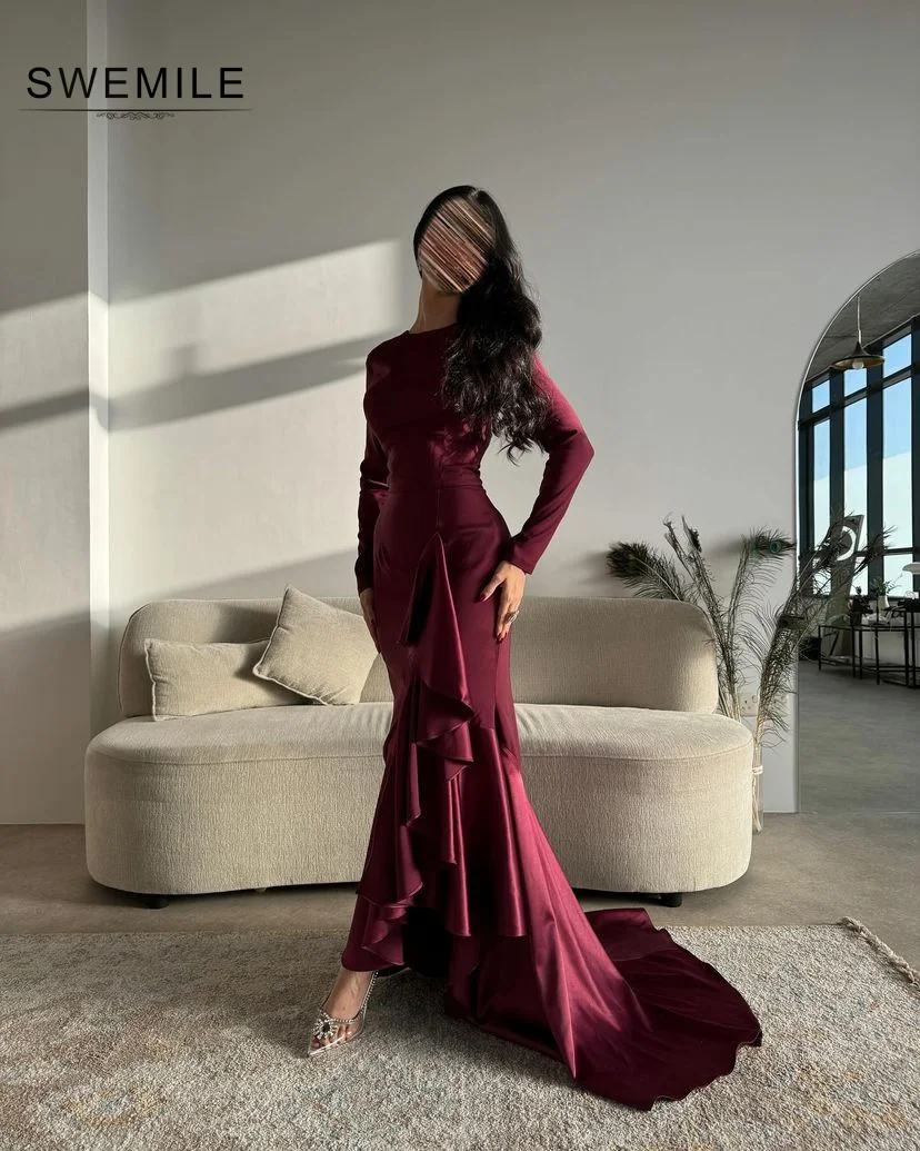 Red Elegant And Beautiful Dresses For Women Sweep Train Long Sleeves Scoop Neckline Satin Zipper Up Formal Occasion Dresses