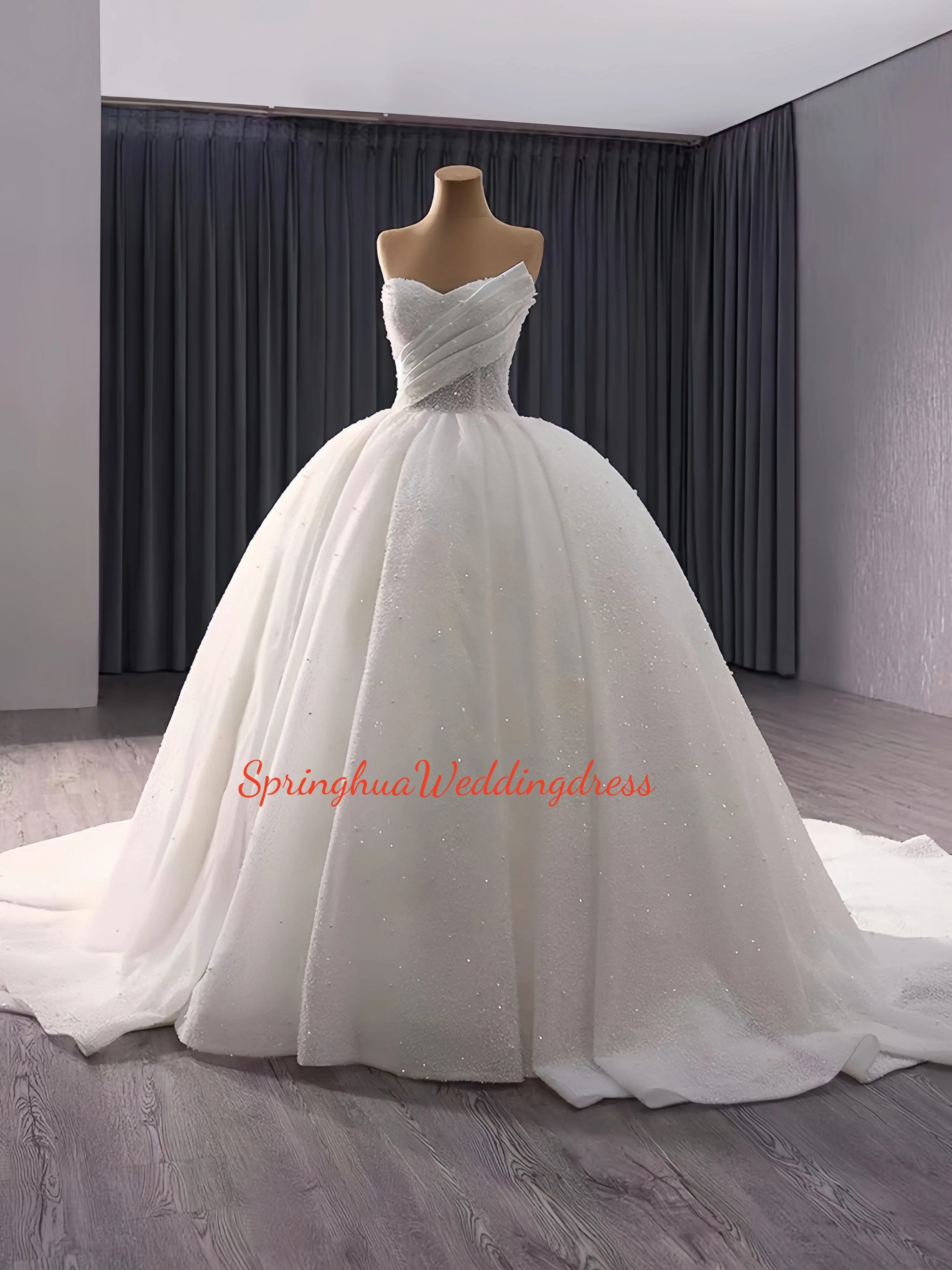 

Custom-made simple and elegant high-waisted puffy dress for brides, sleeveless wedding dress, main wedding dress, foyer