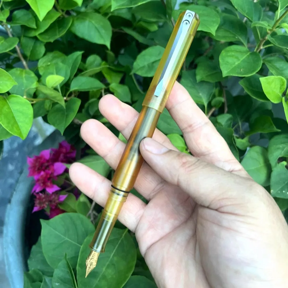 1 Piece ULTEM Fountain Pen with Titanium Pocket Clip