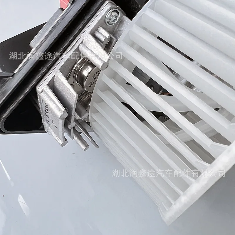 

Applicable to Citroen Fukang Old Elysee Blower Assembly Automotive Air Conditioning Heater Assembly Air Conditioning Fan