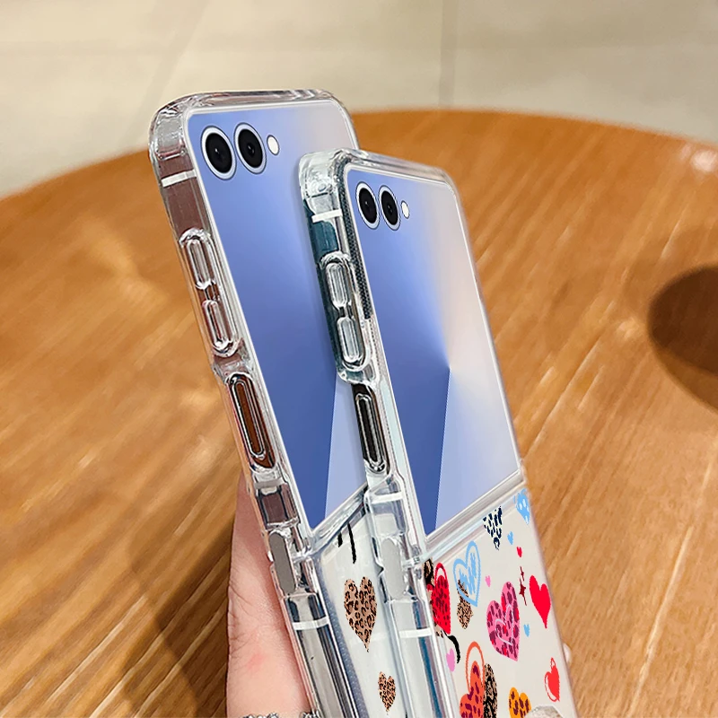Custodia morbida per telefono in TPU per Samsung Galaxy Z Flip 7 FE 6 5 4 3 5G Flip7 Flip6 Flip5 Cover pieghevole stampata con cuore d'amore con stampa leopardata