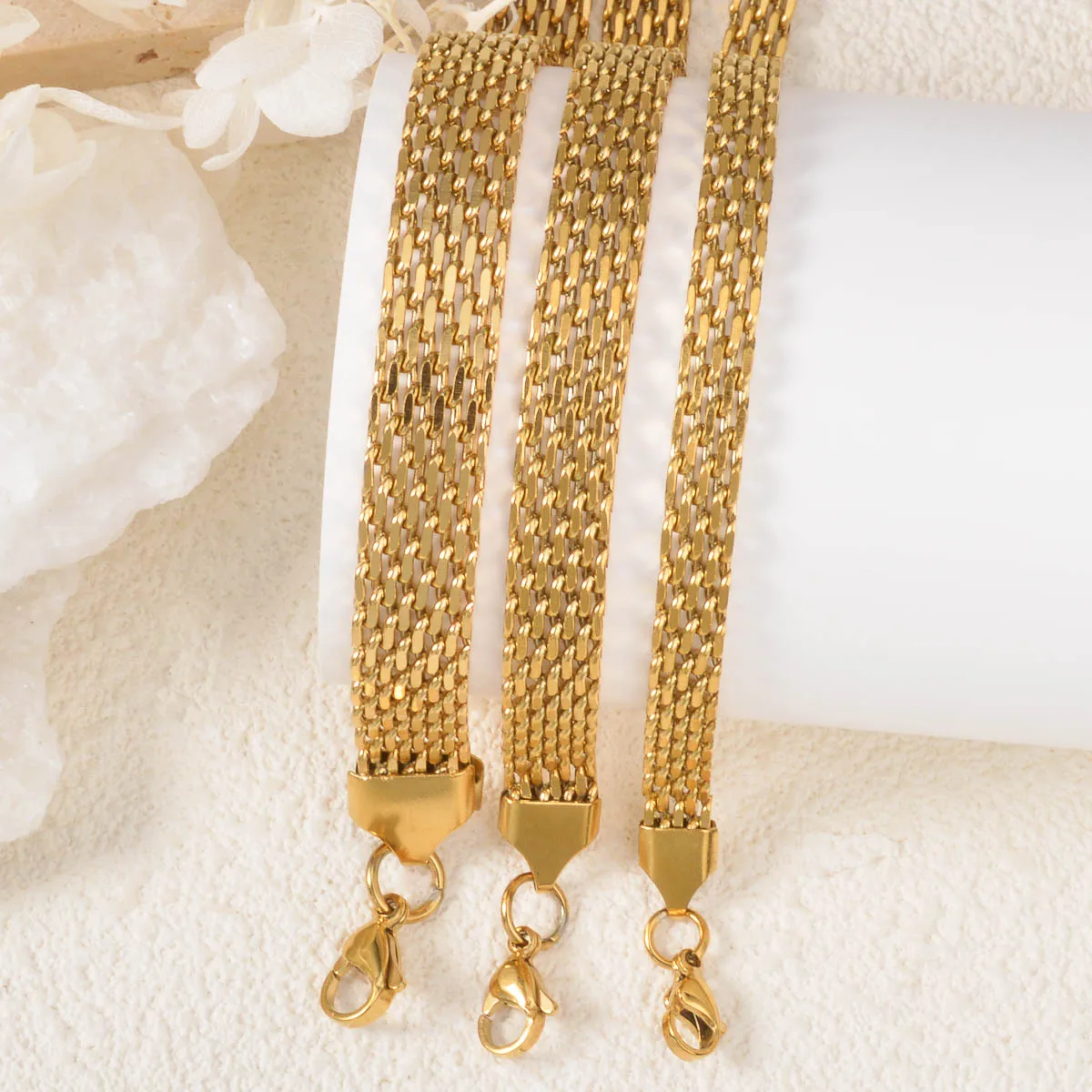 

Luxury Gold Plated Stainless Steel Bracelet for Women Fashion Elegant Bangle Jewelry Gift Idea for Her Christmas Birthday