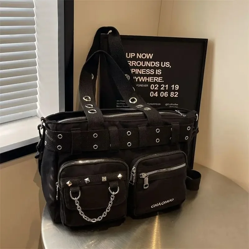 

Women Rockabilly Shoulder Bag with Chain Canvas Rivet Crossbody Bag Zipper Closure Punk Style Sling Bag Rock Girls Daily Bag