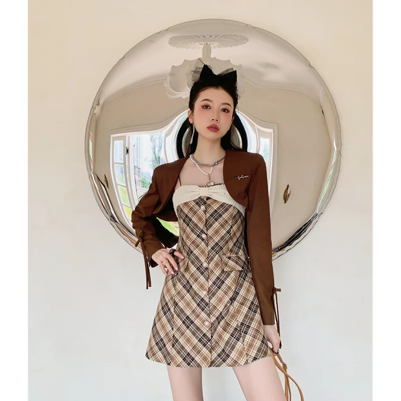 

Spring and Summer Women's Clothing New Vintage College Brown Suit with French Advanced Sense Plaid Suspender Skirt Two-piece Set