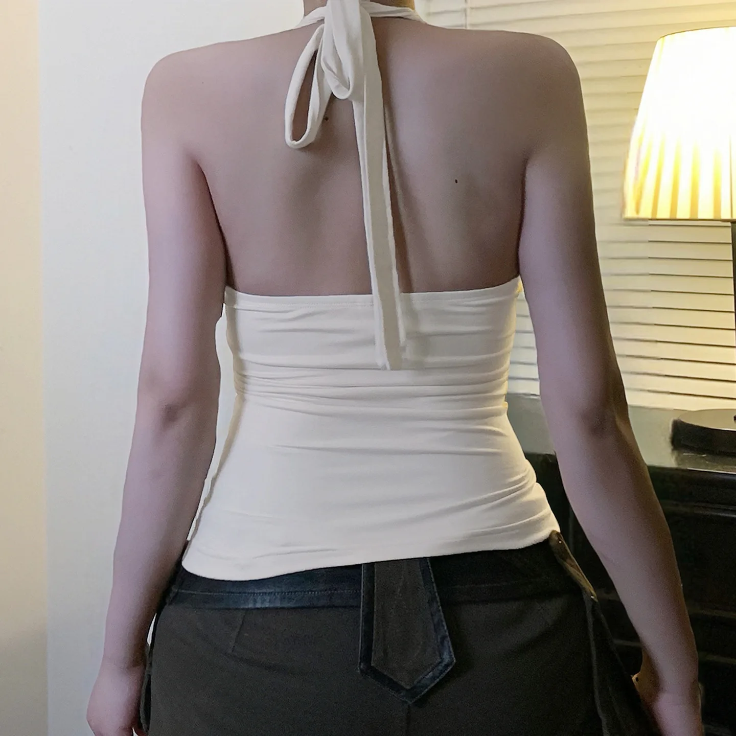 النمط الأوروبي والأمريكي خمر الأزهار طباعة الرقبة حزام سترة أعلى الإناث الصيف التوابل فتاة الرغبة النقية مثير الخامس الرقبة حبال.