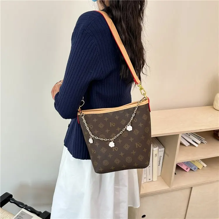 luxury-classic-designer-diaper-bag-for-women-elegant-minimalist-large-capacity-stylish-leather-shoulder-bag-vintage-fashion