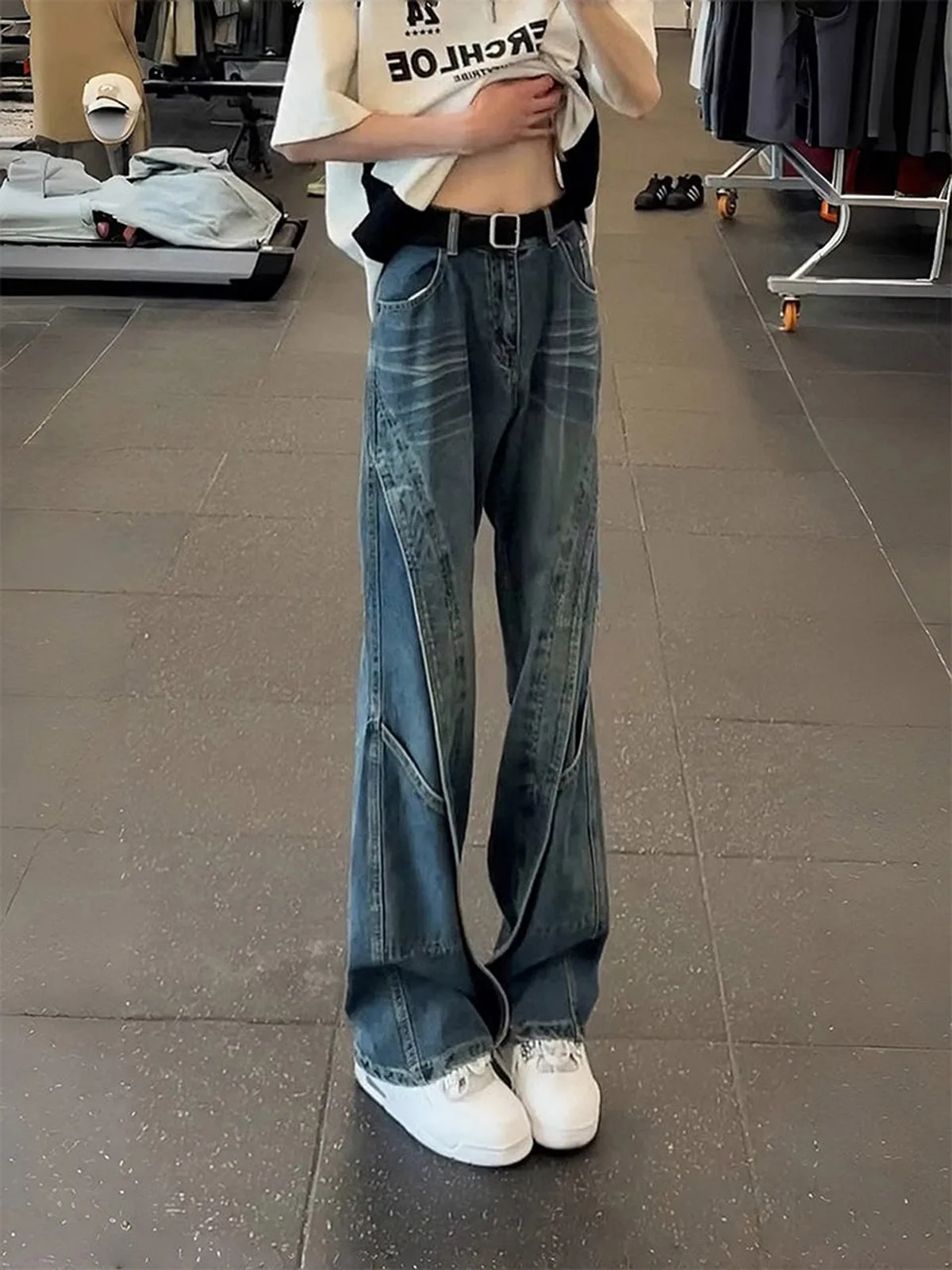 

Мужские джинсы в стиле ретро с эффектом потертости, американского кроя, с декоративными вставками, прямые, зауженные, слегка расклешенные, узкая версия, широкие штанины