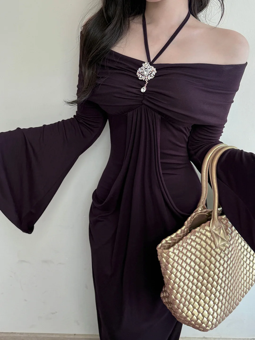 Vestido de noche francés elegante con cuello Halter para mujer, vestido de noche morado con hombros descubiertos y cuello oblicuo, manga acampanada, ceñido al cuerpo, para fiesta y graduación