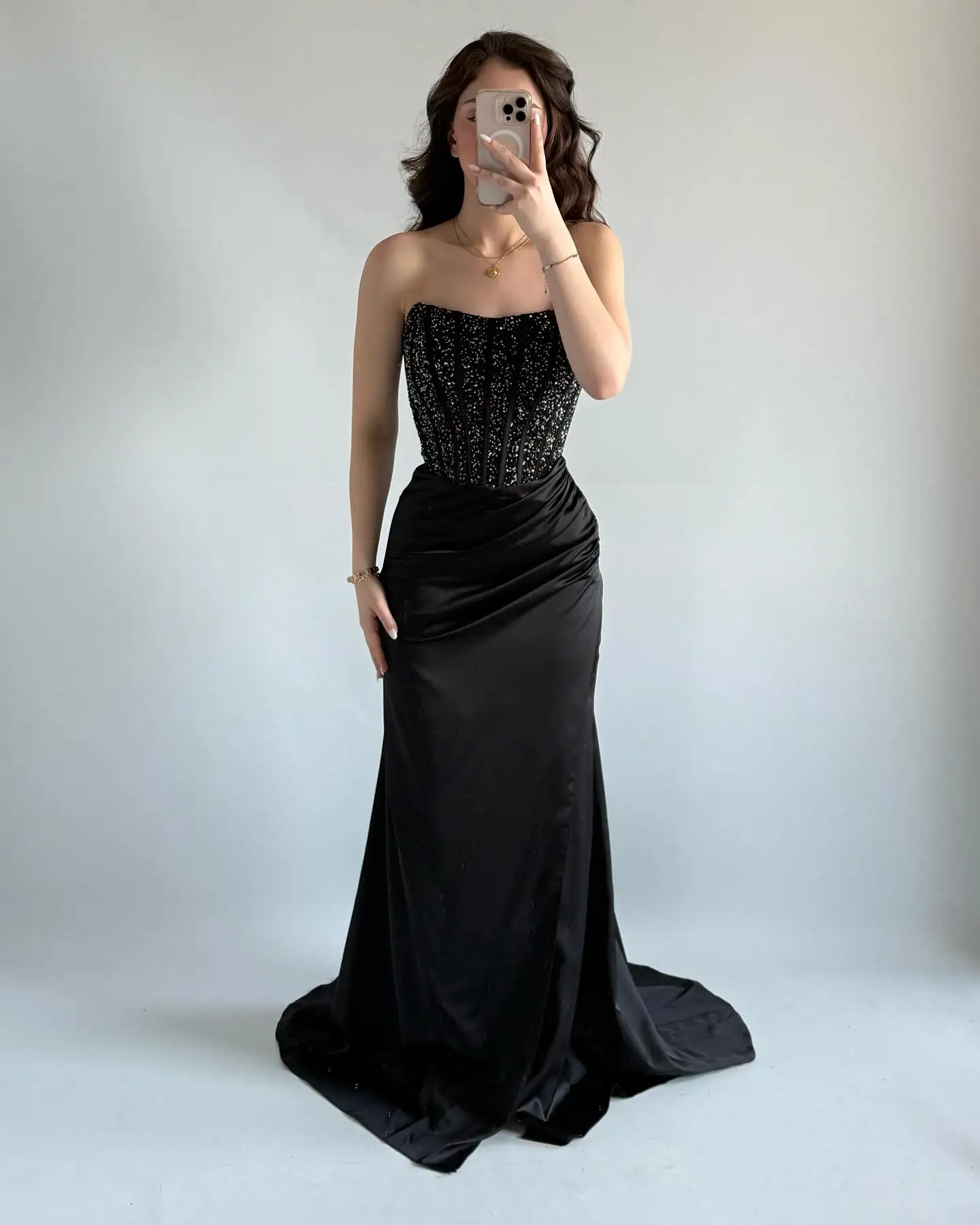 

2025 Custom Made Strapless Sleeveless Jersey Special Occasion Gowns Sexy A-Line Crystal Floor Length Ribbons Evening Dress