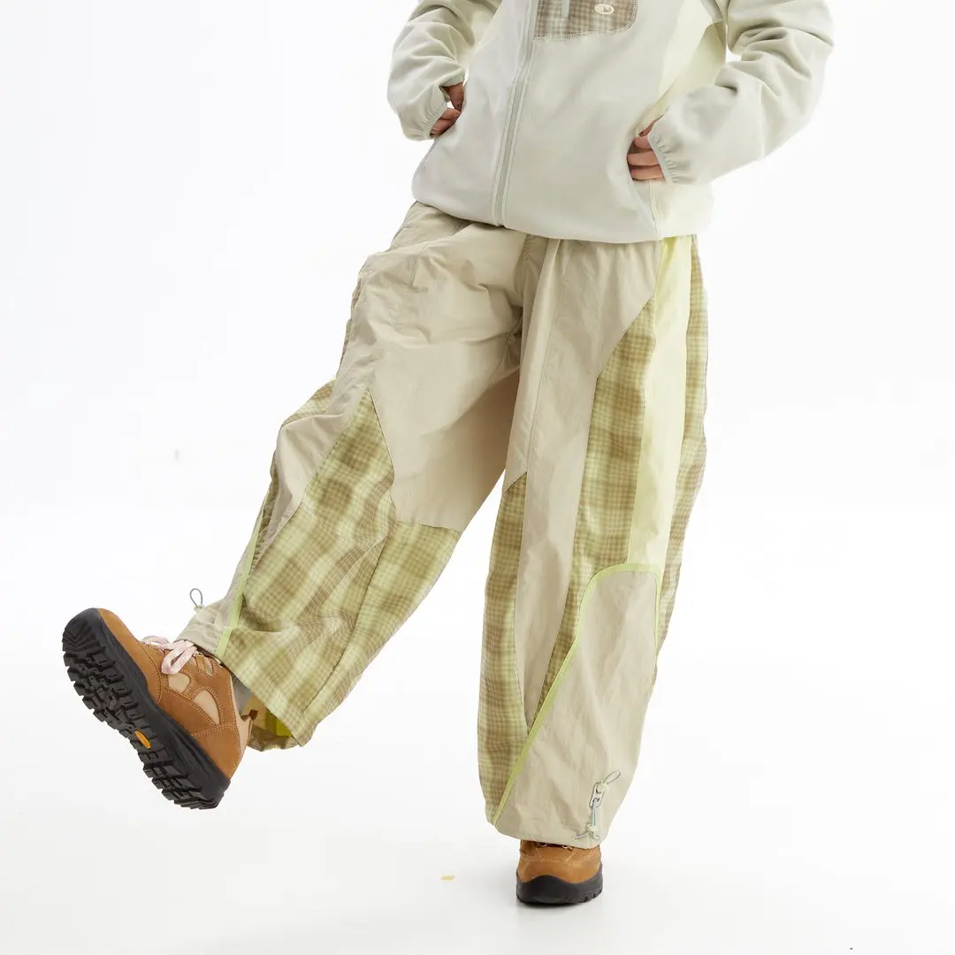 Outdoor Waterproof Ultra Loose Splice Plaid Hiking Track Baggy Pants Men Women Streetwear Casual City Walk Cargo Pants Trousers