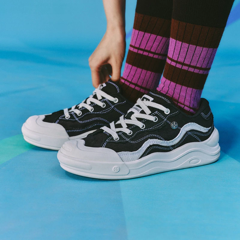 Xtep Skateboarding Shoes For Women 2024 Summer Durability Skate Shoes Cozy Fuzz Retro Everyday Comfortable Sneakers 876218310020