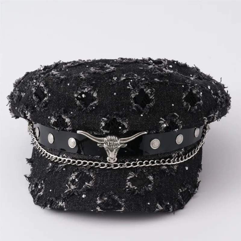 

Fashionable and versatile niche design perforated flat top hat a breathable for women's outdoor travel