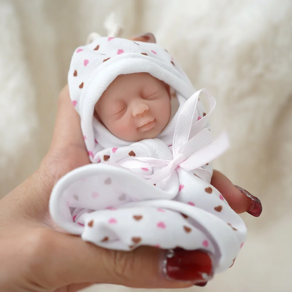 Mini bambola da elfo rinata da 5 pollici, giocattolo a sorpresa realistico realistico per bambini, bambola antistress con accessori per l'alimentazione