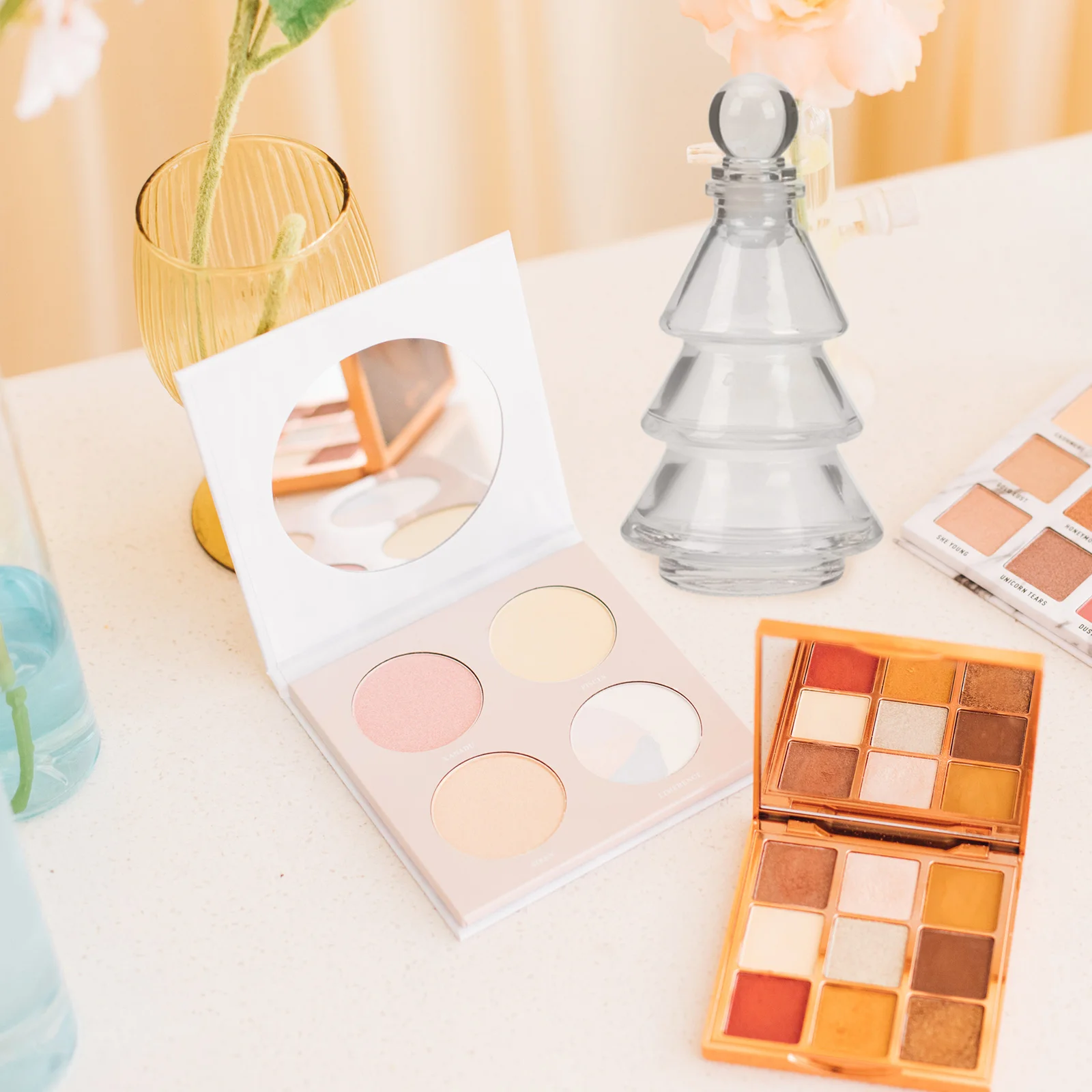 

3Pcs Glass Aroma Diffuser Bottles Empty Reusable Fragrance Release Container Home Aromatherapy Decoration Aromatherapy Bottle