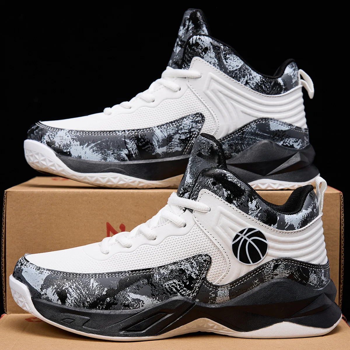 

Boys' High-Top Basketball Breathable Sneakers Lace-Up Sneakers with Star Pattern Shoes for Kids