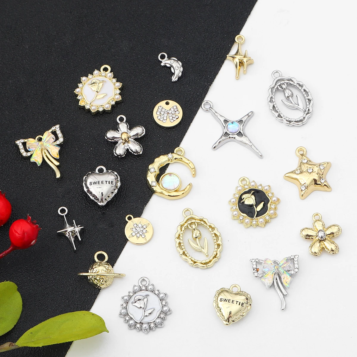 2-шт-подвески-шармы-из-сплава-с-родиевым-золотым-покрытием-со-стразами-в-форме-сердца-звезды-луны-цветка-для-изготовления-ожерелий-серег-аксессуары-для-создания-украшений-своими-руками