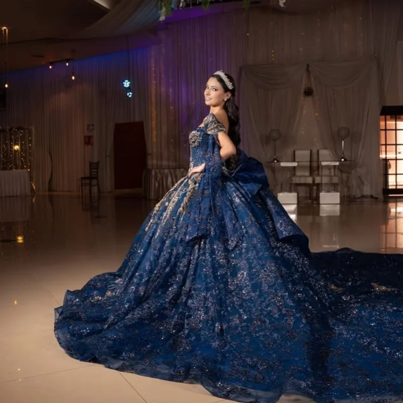 Robe De Quinceanera bleu foncé brillant, décalcomanies à paillettes De cristal, épaules dénudées, superposition longue queue, robes De 15 Quinceanera ﻿ Personnaliser