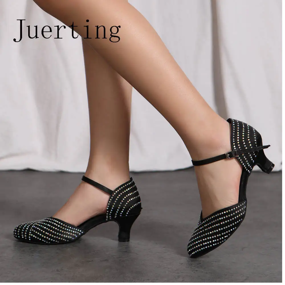 

Juerting black bun head shoes hot diamonds modern jazz dance Latin cowboy cha-cha Batata salsa International dance