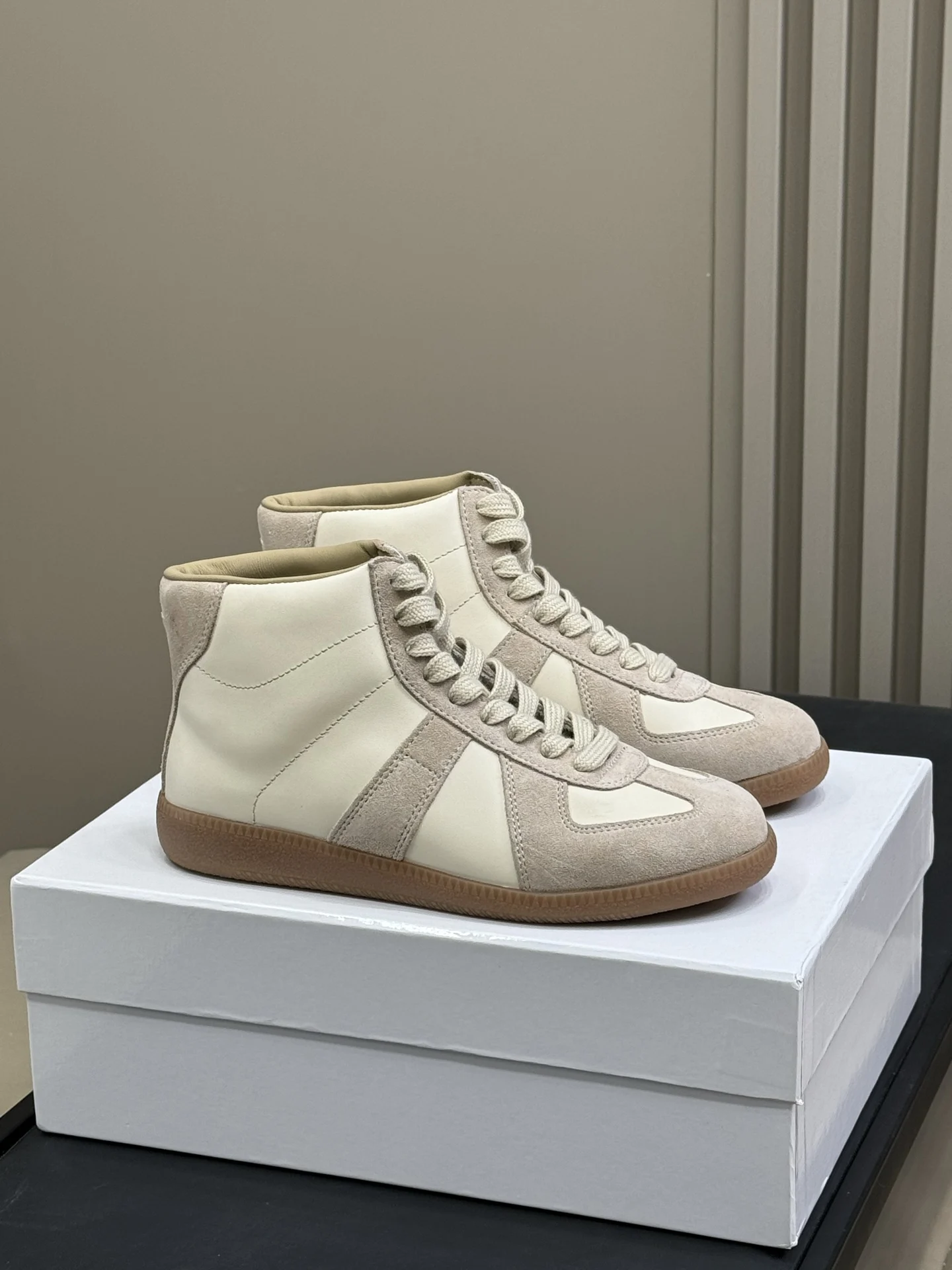 Sepatu Wanita Sepatu Kulit Suede Pola Blok Warna