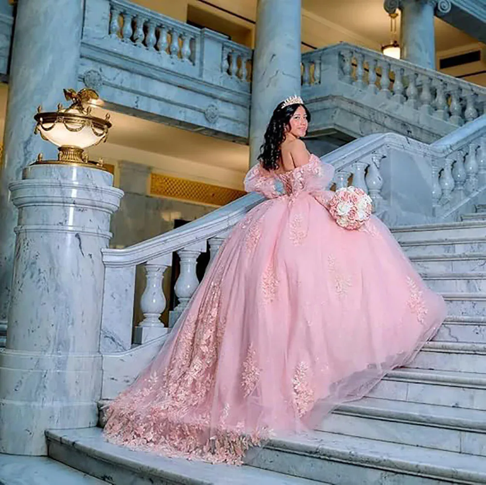 فستان Quinceanera الساحر باللون الأزرق السماوي قبالة الكتف مطرز بالخرز لأعياد الميلاد من فيستدوس دي نوفيا مزين بثوب التخرج بأربطة