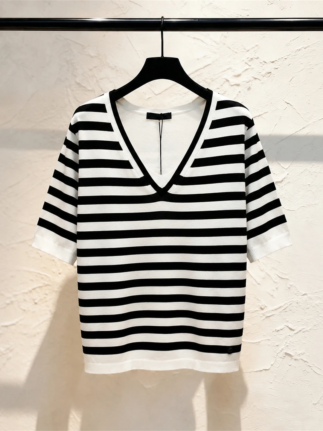 

Comfortable Unique V-Neck Short Sleeve Women's T-Shirt Casual Versatile Korean Style Straight Cut Silk Top for Summer 2026