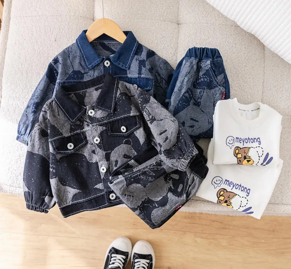 Boys Christmas Outfits 6 To 9 Months Korean Fashion Baby Sets Cartoon Vertical Strip Jackets+T-shirts+Pants Toddler Boy Clothes