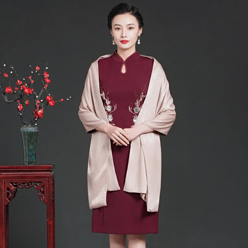 Cheongsam 2023 Spring New Noble Dignified Large Size Improved Embroidered Dress Wedding Banquet Daily Can Wear A Two-Piece Set