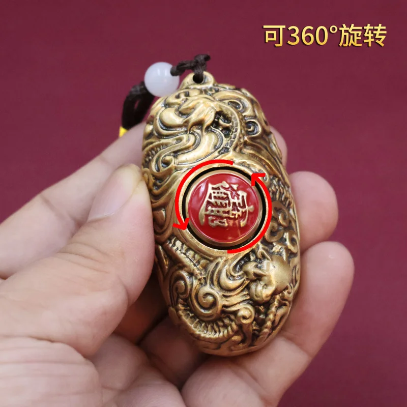 Yu Men's Portable Plaything Brass Craft Guan Gong Handheld Figurine view 3