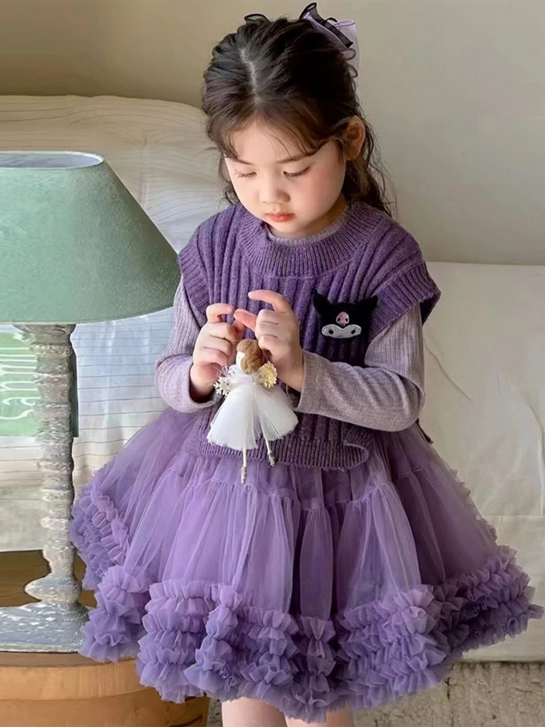 

Новинка! Детский комплект из двух предметов: пушистый свитер-жилет и брюки для девочек. Осенний модный наряд.