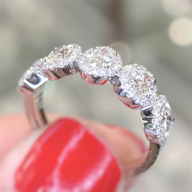Huitan Chic Weibliche Ringe Luxus Gepflasterte Oval Zirkonia Temperament Süße Frauen Finger Zubehör für Party Mode Schmuck
