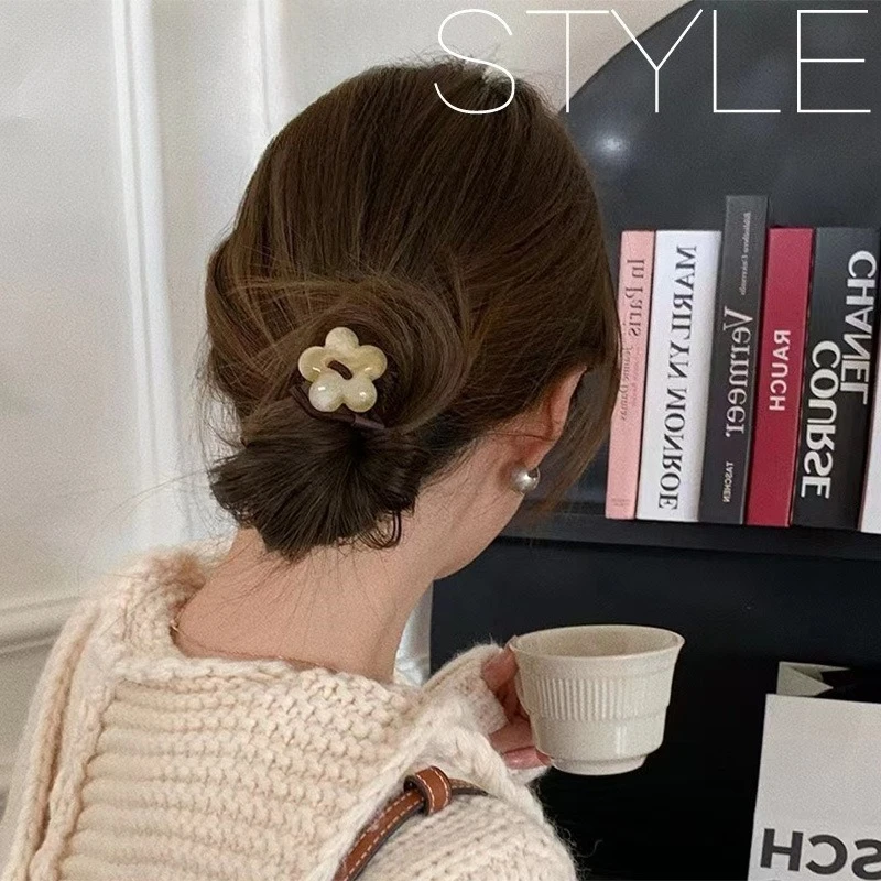 

Cute Ink Wash Resin Bear Flower Hair Ropes Textured Elastic Ponytail Bands Bubble Bun Scrunchies Women Girls Daily Gift